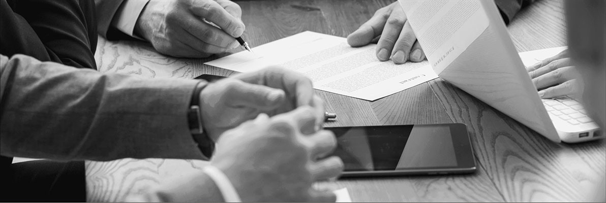 Услуга по разработке / составлению контрактов Юридическая помощь